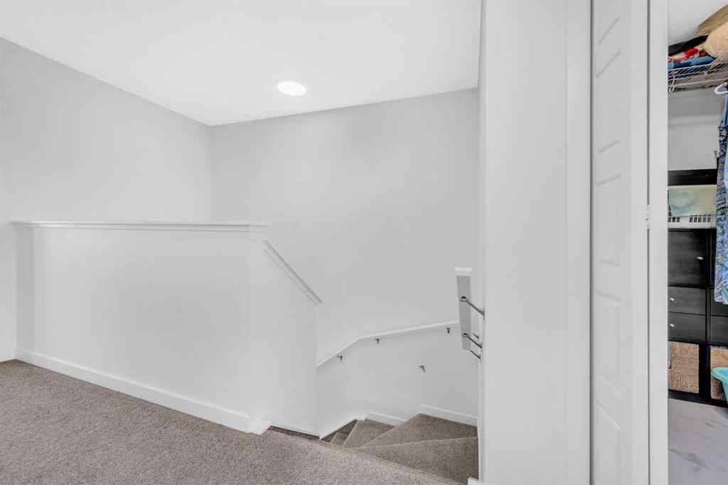 MLS® A2261527 - 18 Wolf Creek Rise SE in Wolf Willow Calgary, Residential