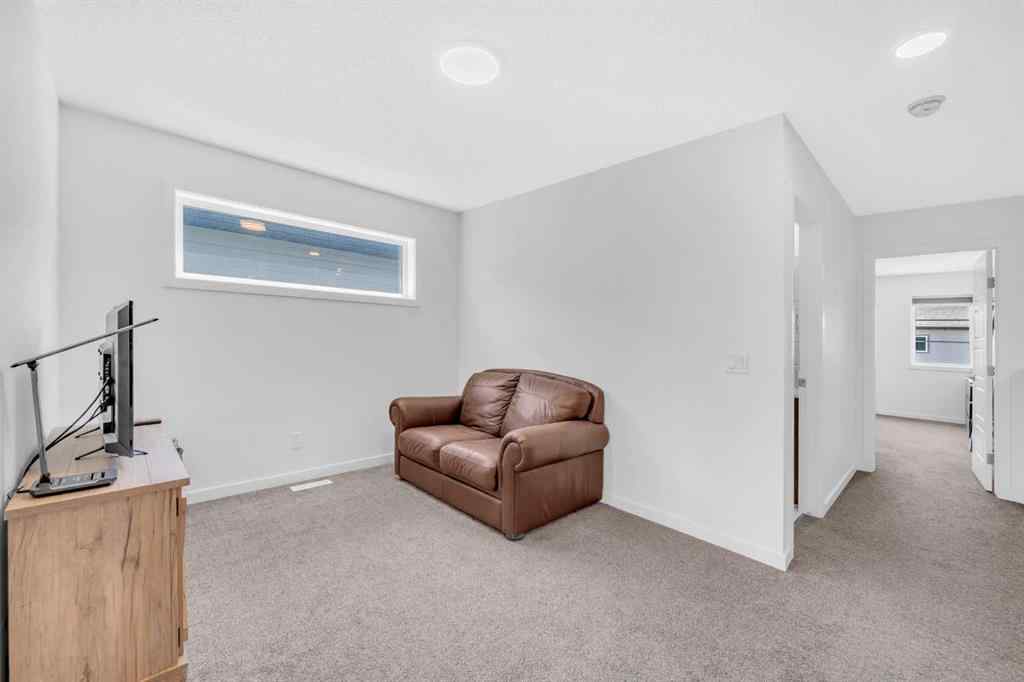 MLS® A2261527 - 18 Wolf Creek Rise SE in Wolf Willow Calgary, Residential