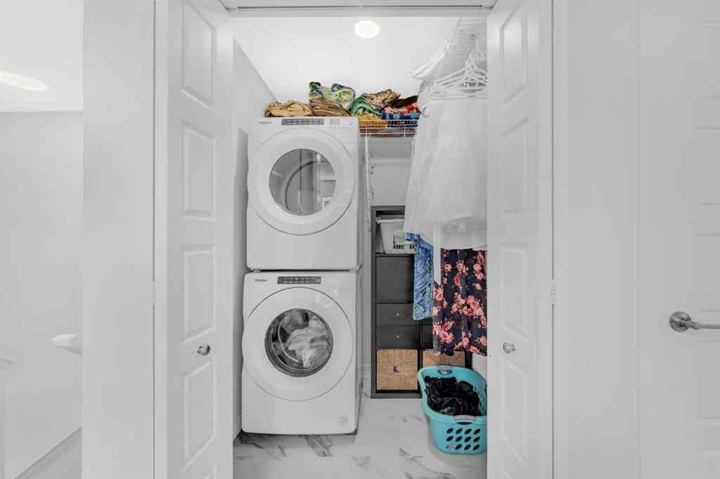 MLS® A2261527 - 18 Wolf Creek Rise SE in Wolf Willow Calgary, Residential