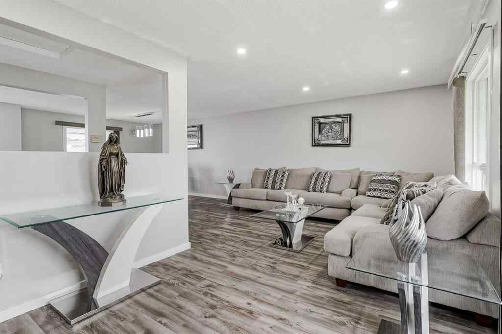 MLS® A2261532 - 4108 Marlborough Drive NE in Marlborough Calgary, Residential