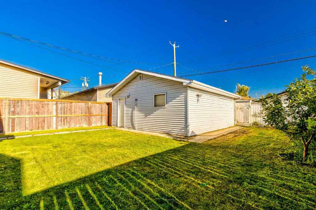 MLS® A2261532 - 4108 Marlborough Drive NE in Marlborough Calgary, Residential