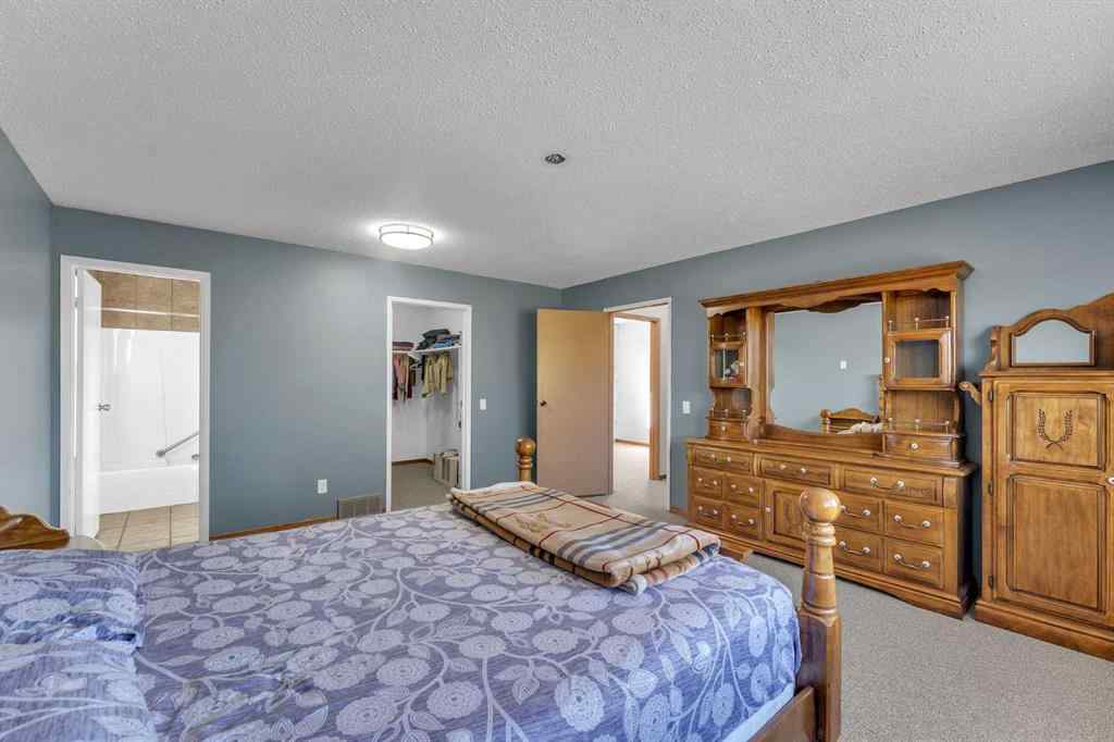 MLS® A2261533 - 233081 Glenmore View Road  in Glenmore Views Rural Rocky View County, Residential