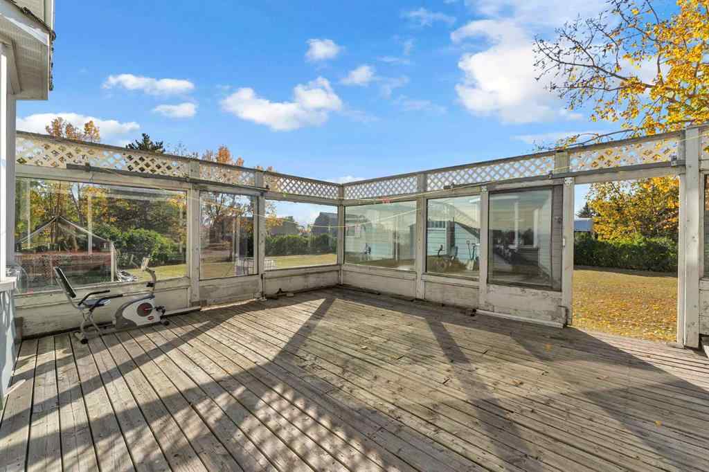 MLS® A2261533 - 233081 Glenmore View Road  in Glenmore Views Rural Rocky View County, Residential