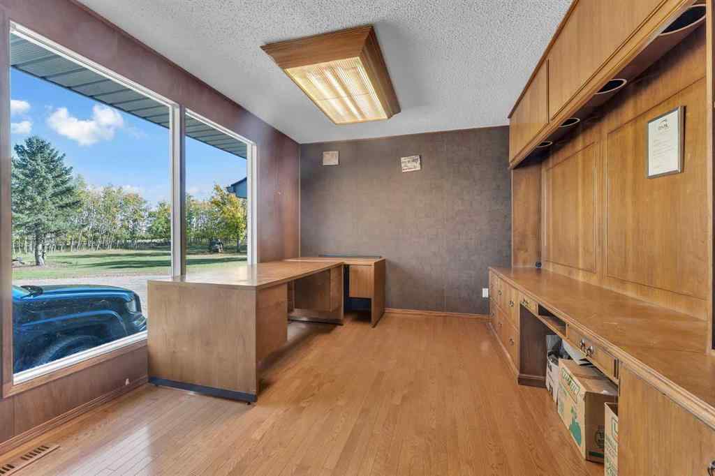 MLS® A2261533 - 233081 Glenmore View Road  in Glenmore Views Rural Rocky View County, Residential