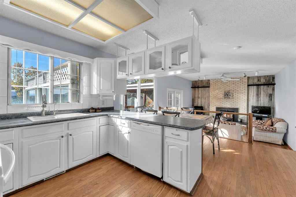 MLS® A2261533 - 233081 Glenmore View Road  in Glenmore Views Rural Rocky View County, Residential