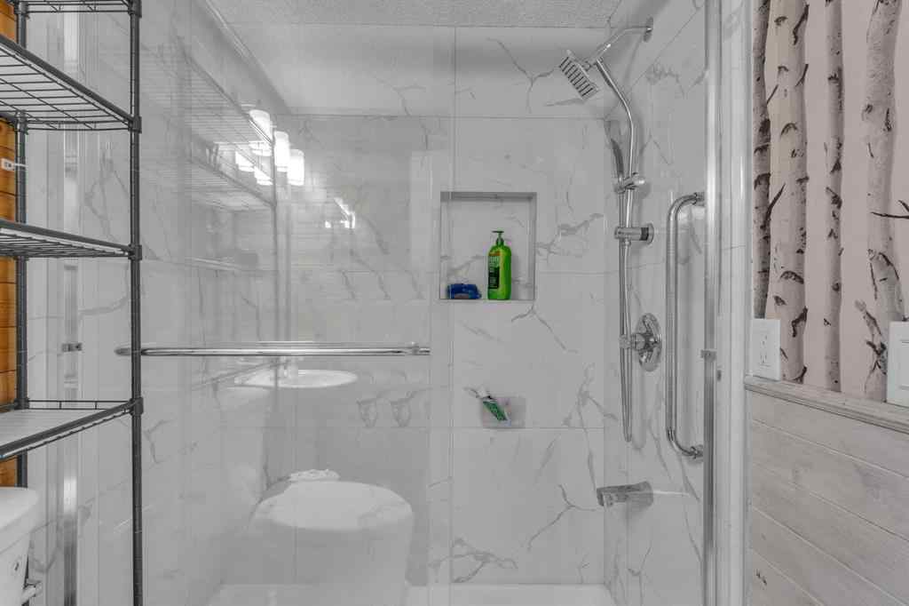 MLS® A2261533 - 233081 Glenmore View Road  in Glenmore Views Rural Rocky View County, Residential