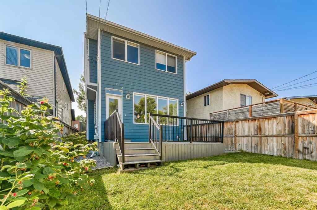 MLS® A2261534 - 7418 36 Avenue NW in Bowness Calgary, Residential