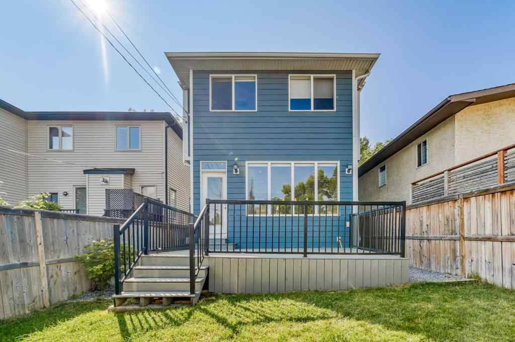 MLS® A2261534 - 7418 36 Avenue NW in Bowness Calgary, Residential