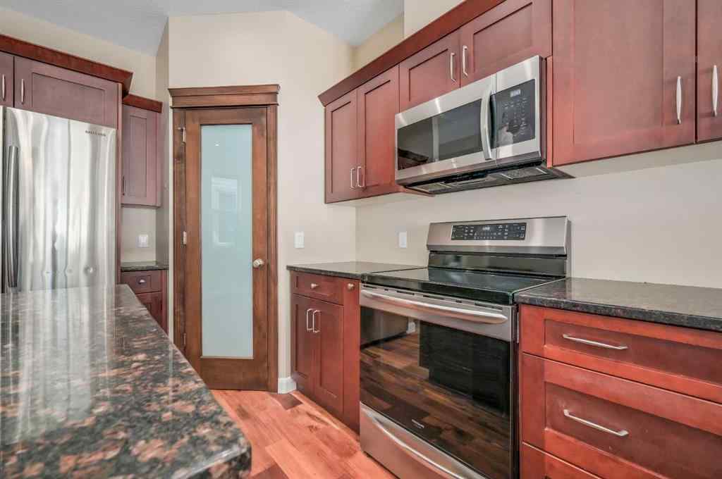 MLS® A2261534 - 7418 36 Avenue NW in Bowness Calgary, Residential