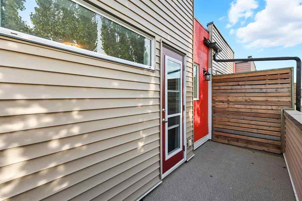 MLS® A2261536 - 448 Covecreek Circle NE in Coventry Hills Calgary, Residential