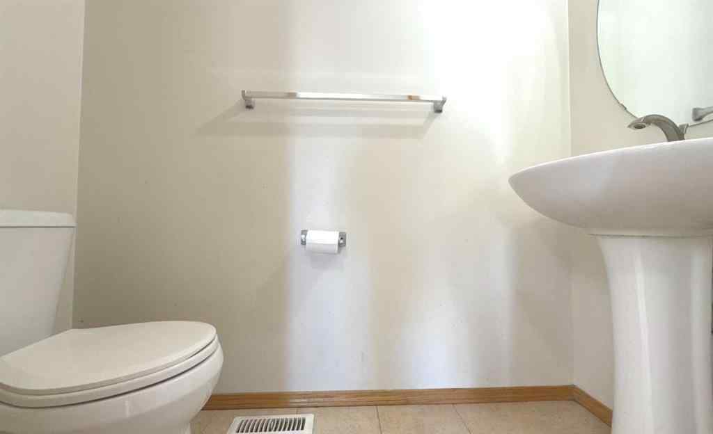 MLS® A2261540 - 244 Los Alamos Place NE in Monterey Park Calgary, Residential