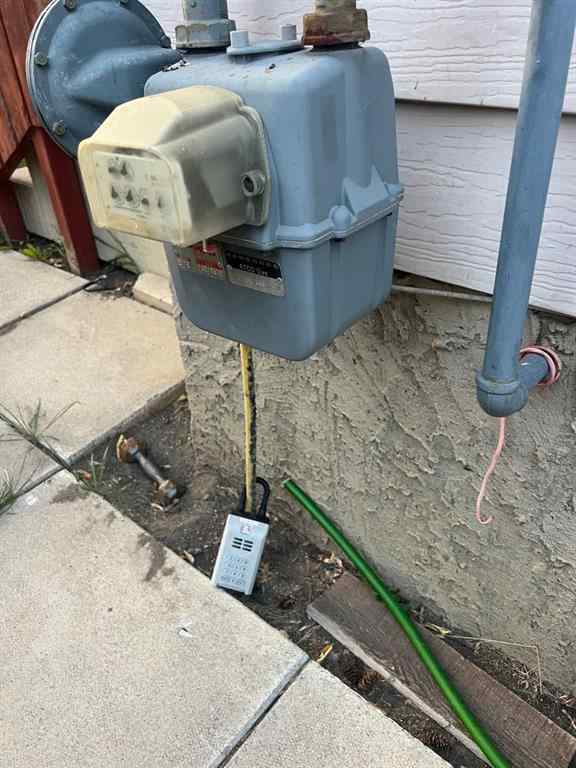 MLS® A2261546 - 1051 Fonda Court SE in Forest Heights Calgary, Residential