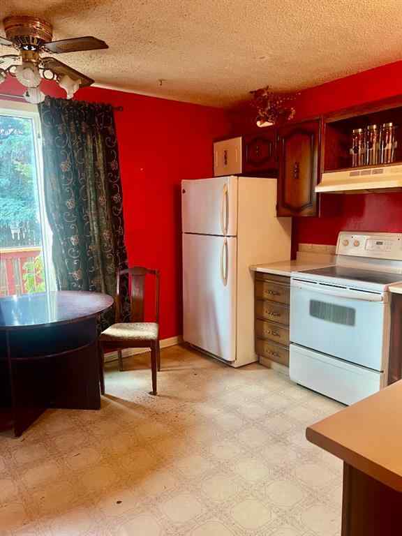 MLS® A2261546 - 1051 Fonda Court SE in Forest Heights Calgary, Residential