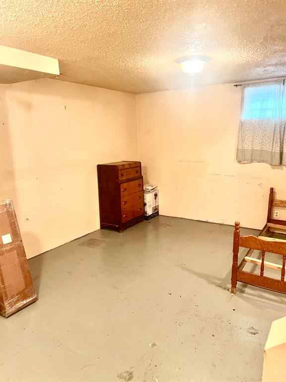 MLS® A2261546 - 1051 Fonda Court SE in Forest Heights Calgary, Residential