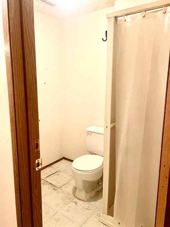 MLS® A2261546 - 1051 Fonda Court SE in Forest Heights Calgary, Residential