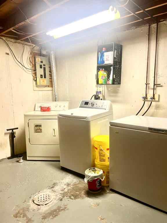 MLS® A2261546 - 1051 Fonda Court SE in Forest Heights Calgary, Residential