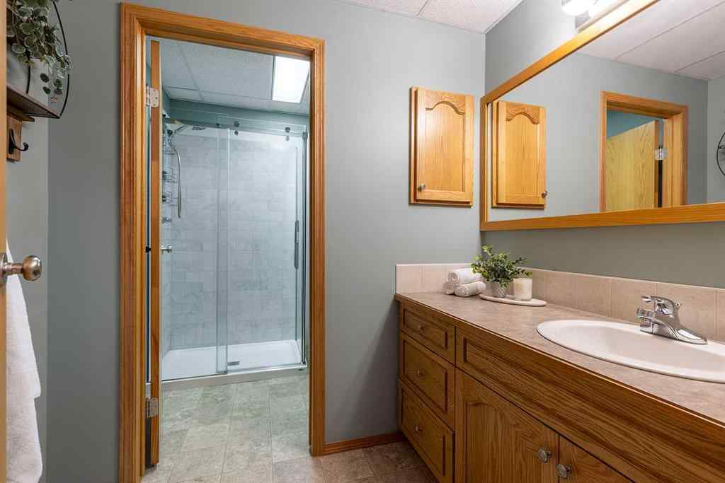 MLS® A2261552 - 58 Cottonwood Court SW in Cottonwood Medicine Hat, Residential