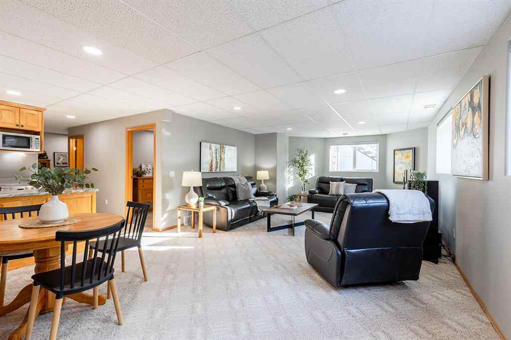 MLS® A2261552 - 58 Cottonwood Court SW in Cottonwood Medicine Hat, Residential