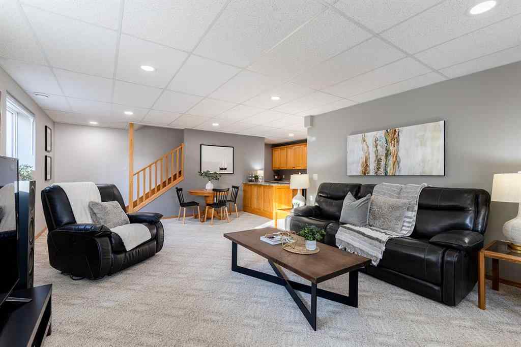 MLS® A2261552 - 58 Cottonwood Court SW in Cottonwood Medicine Hat, Residential