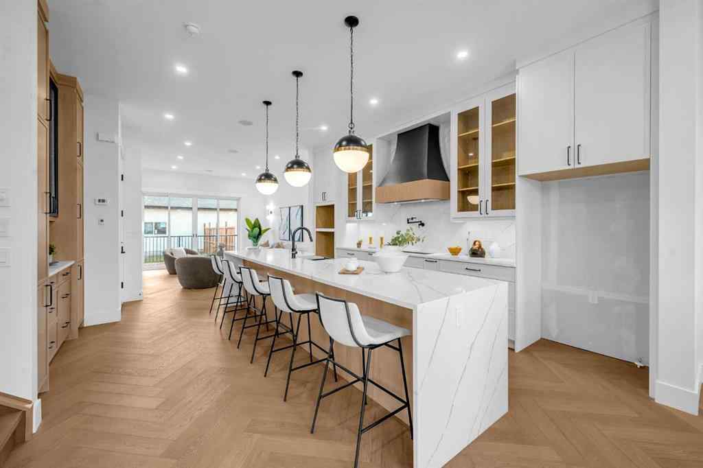 MLS® A2261556 - 2020 22 Avenue NW in Banff Trail Calgary, Residential