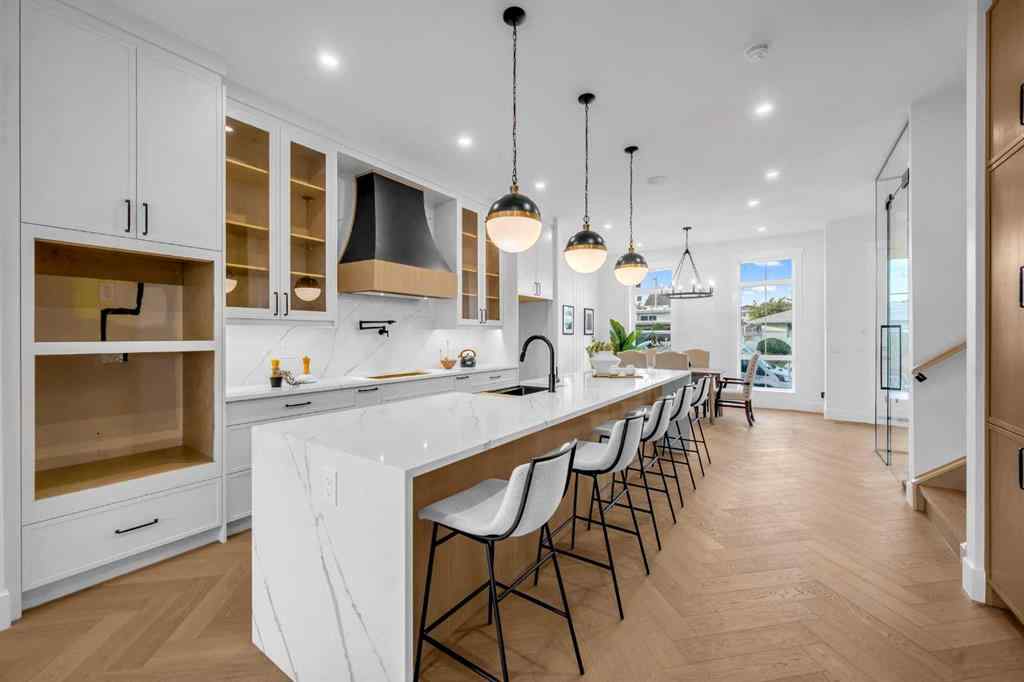 MLS® A2261556 - 2020 22 Avenue NW in Banff Trail Calgary, Residential