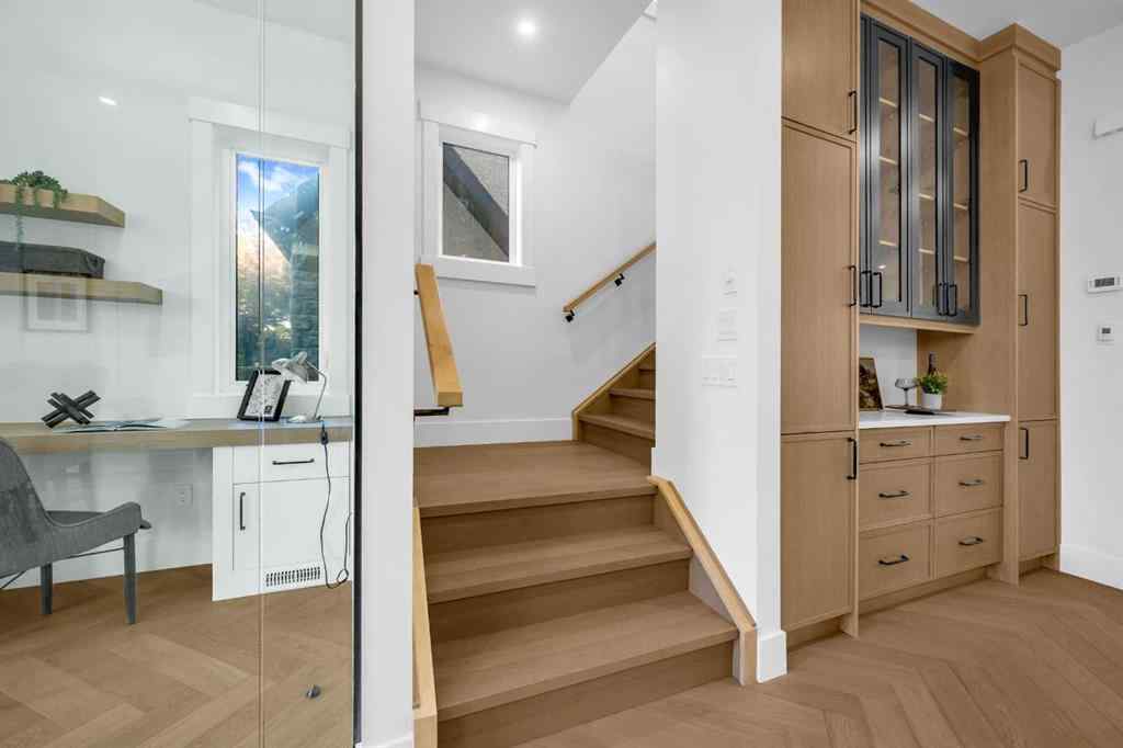 MLS® A2261556 - 2020 22 Avenue NW in Banff Trail Calgary, Residential