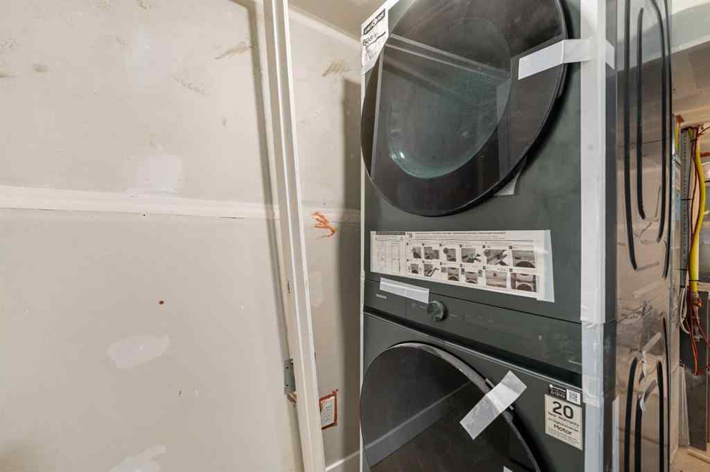 MLS® A2261558 - 281 Yorkville Road SW in Yorkville Calgary, Residential