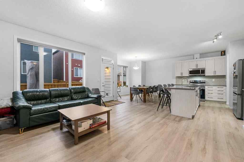 MLS® A2261558 - 281 Yorkville Road SW in Yorkville Calgary, Residential