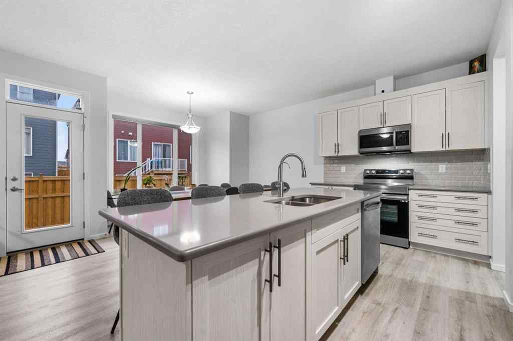 MLS® A2261558 - 281 Yorkville Road SW in Yorkville Calgary, Residential