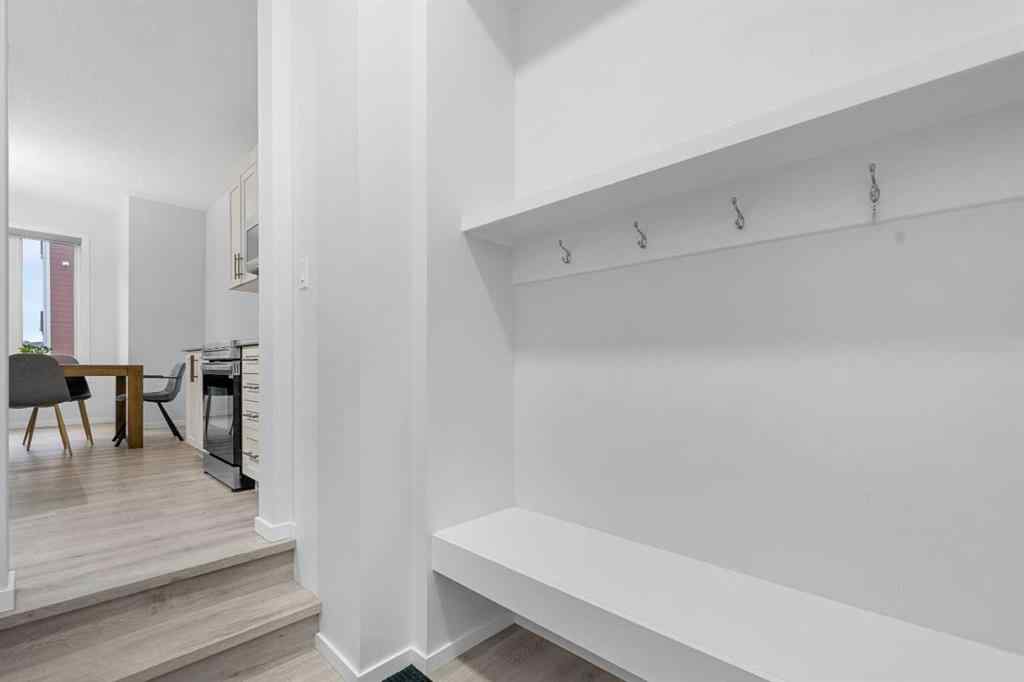 MLS® A2261558 - 281 Yorkville Road SW in Yorkville Calgary, Residential