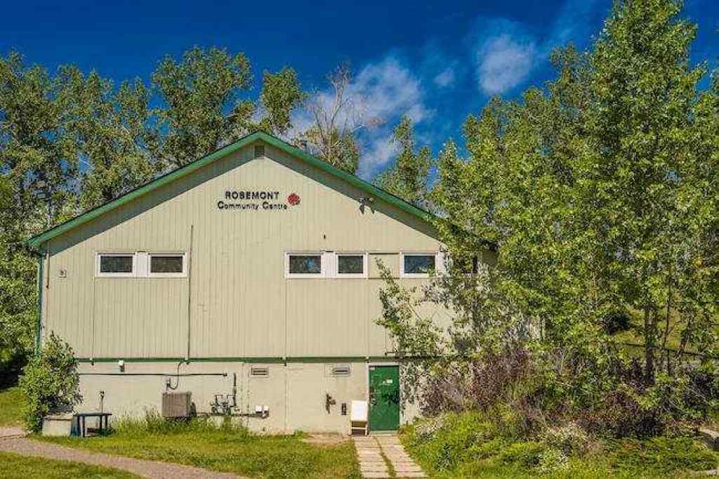 MLS® A2261569 - 59 Rosewood Road NW in Rosemont Calgary, Residential