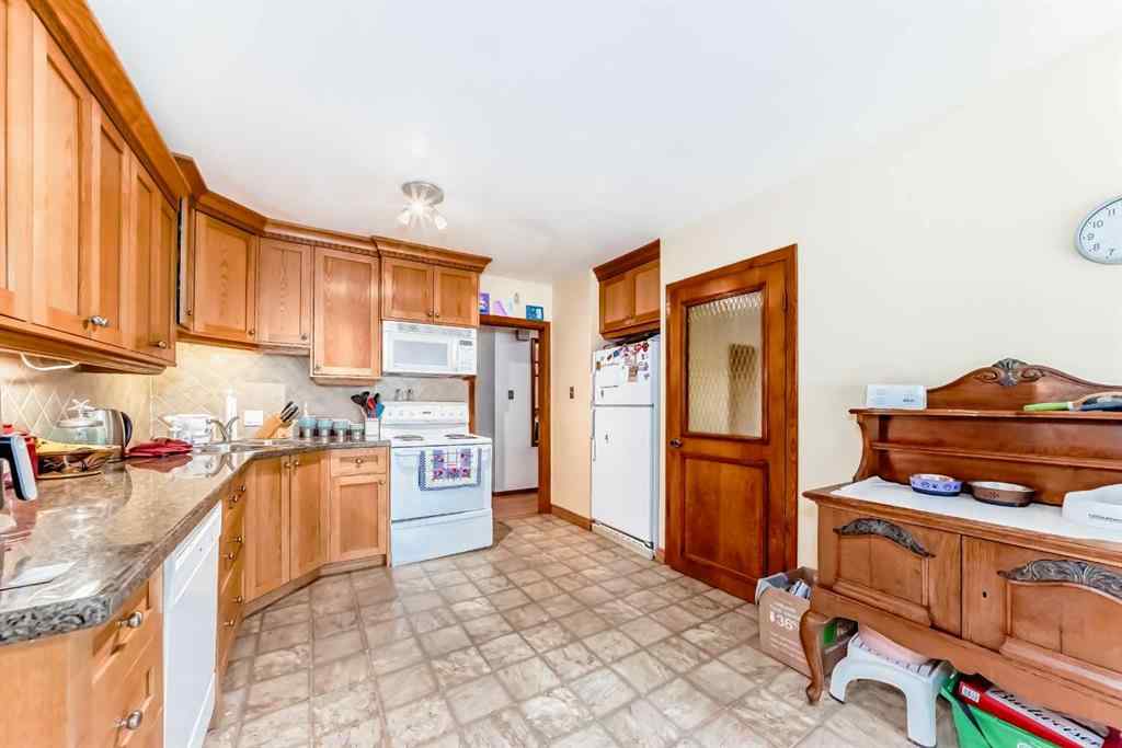 MLS® A2261569 - 59 Rosewood Road NW in Rosemont Calgary, Residential