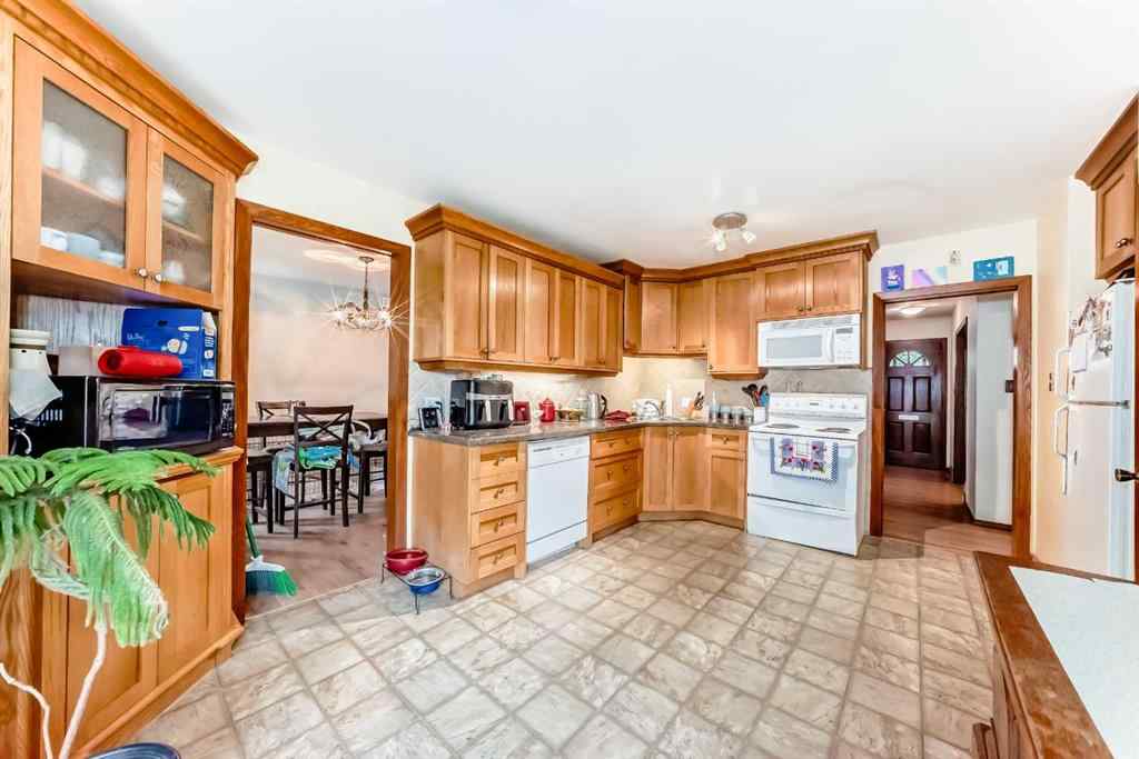 MLS® A2261569 - 59 Rosewood Road NW in Rosemont Calgary, Residential