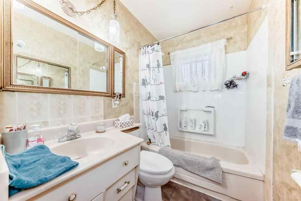 MLS® A2261569 - 59 Rosewood Road NW in Rosemont Calgary, Residential