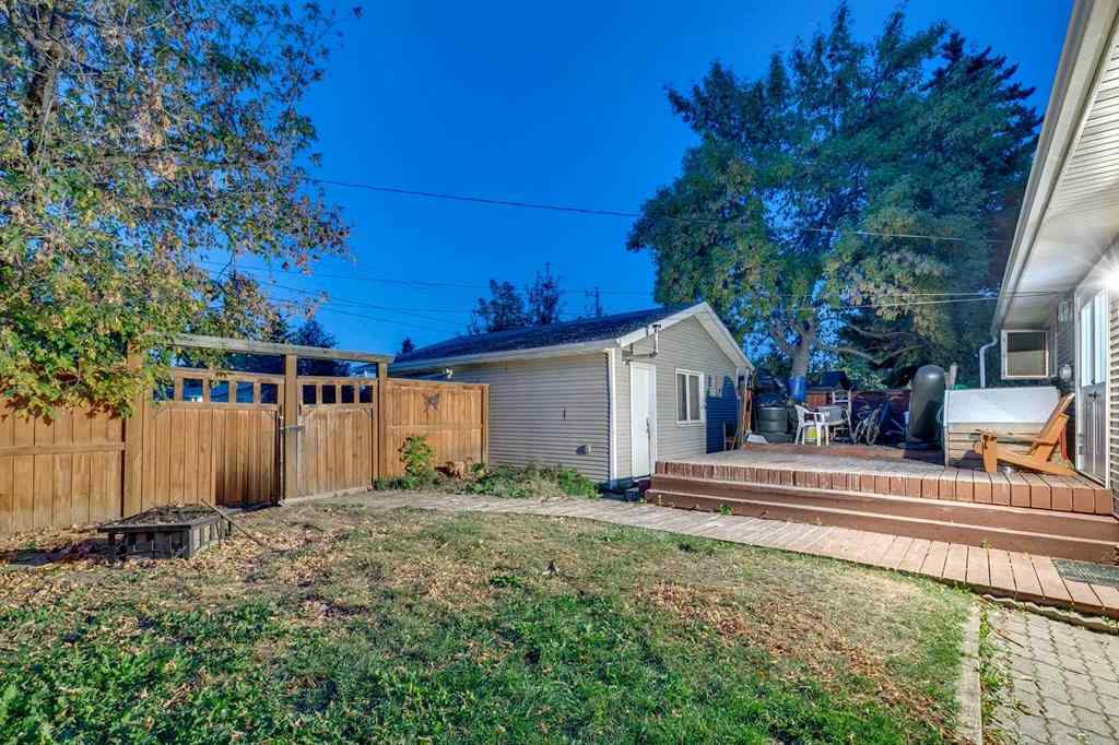 MLS® A2261574 - 100 Allandale Close SE in Acadia Calgary, Residential