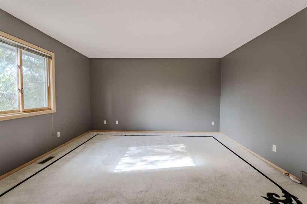 MLS® A2261577 - 135 Canterbury Court SW in Canyon Meadows Calgary, Residential