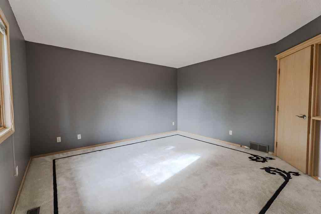 MLS® A2261577 - 135 Canterbury Court SW in Canyon Meadows Calgary, Residential