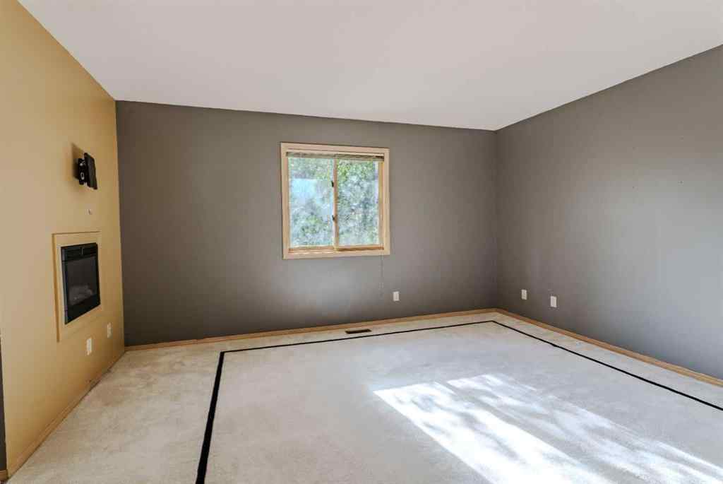 MLS® A2261577 - 135 Canterbury Court SW in Canyon Meadows Calgary, Residential