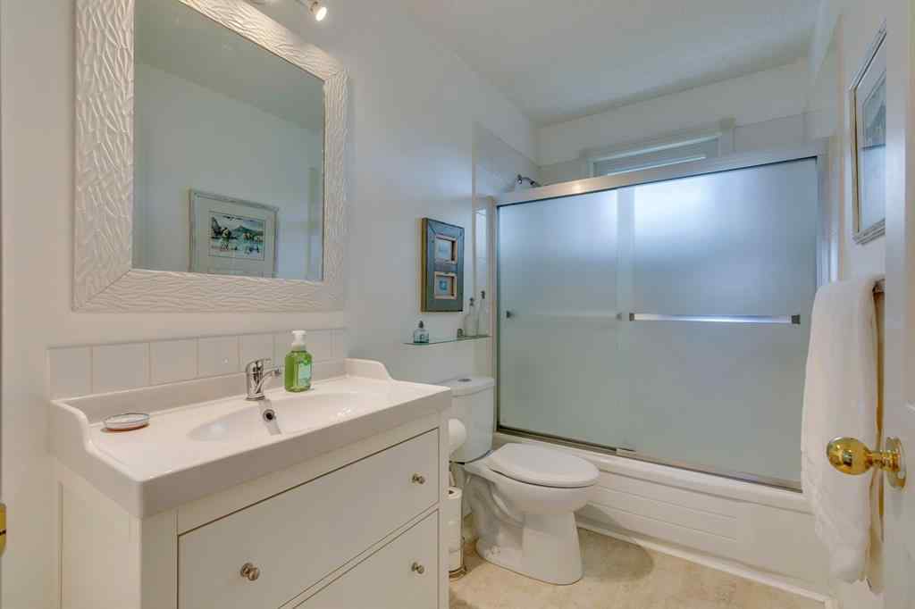 MLS® A2261578 - 1145 Sunlake Link SE in Sundance Calgary, Residential