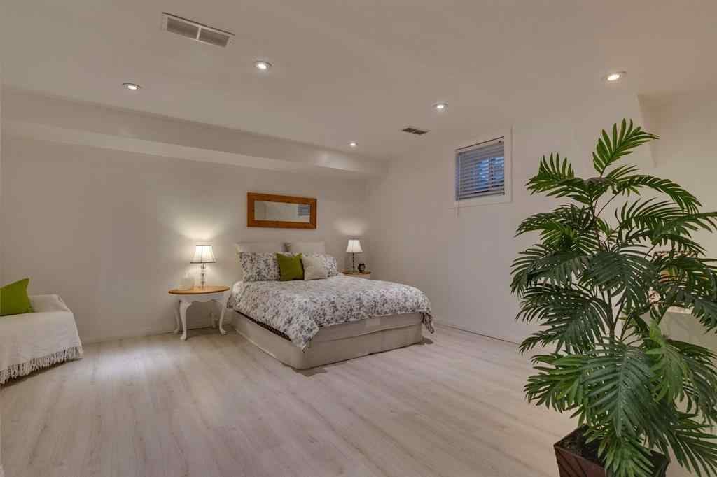 MLS® A2261578 - 1145 Sunlake Link SE in Sundance Calgary, Residential