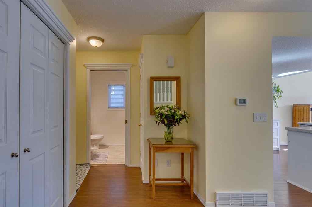 MLS® A2261578 - 1145 Sunlake Link SE in Sundance Calgary, Residential