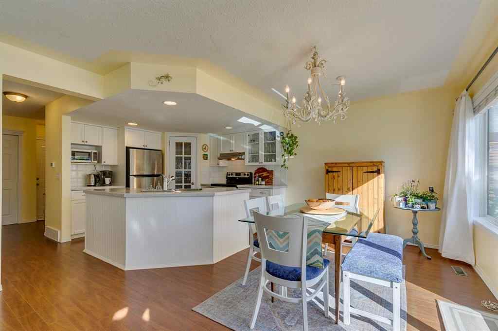 MLS® A2261578 - 1145 Sunlake Link SE in Sundance Calgary, Residential