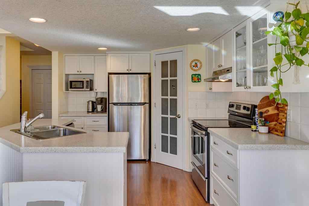 MLS® A2261578 - 1145 Sunlake Link SE in Sundance Calgary, Residential