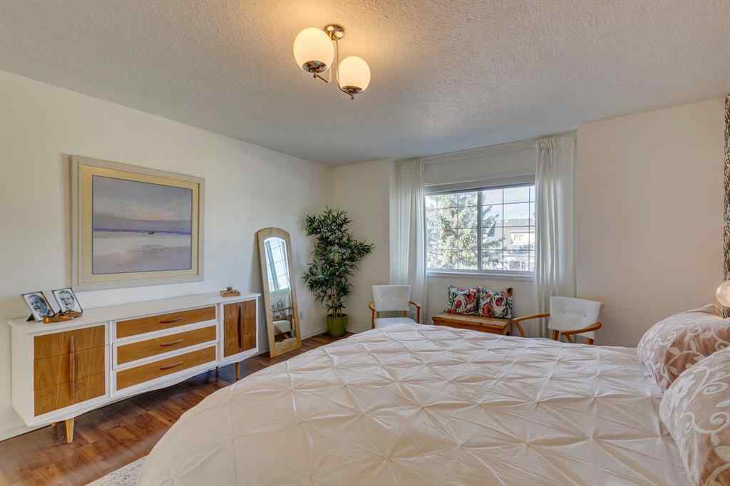 MLS® A2261578 - 1145 Sunlake Link SE in Sundance Calgary, Residential