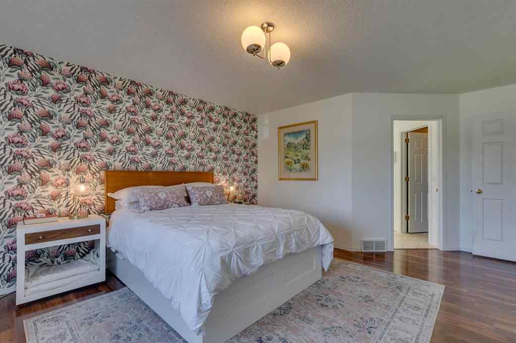 MLS® A2261578 - 1145 Sunlake Link SE in Sundance Calgary, Residential