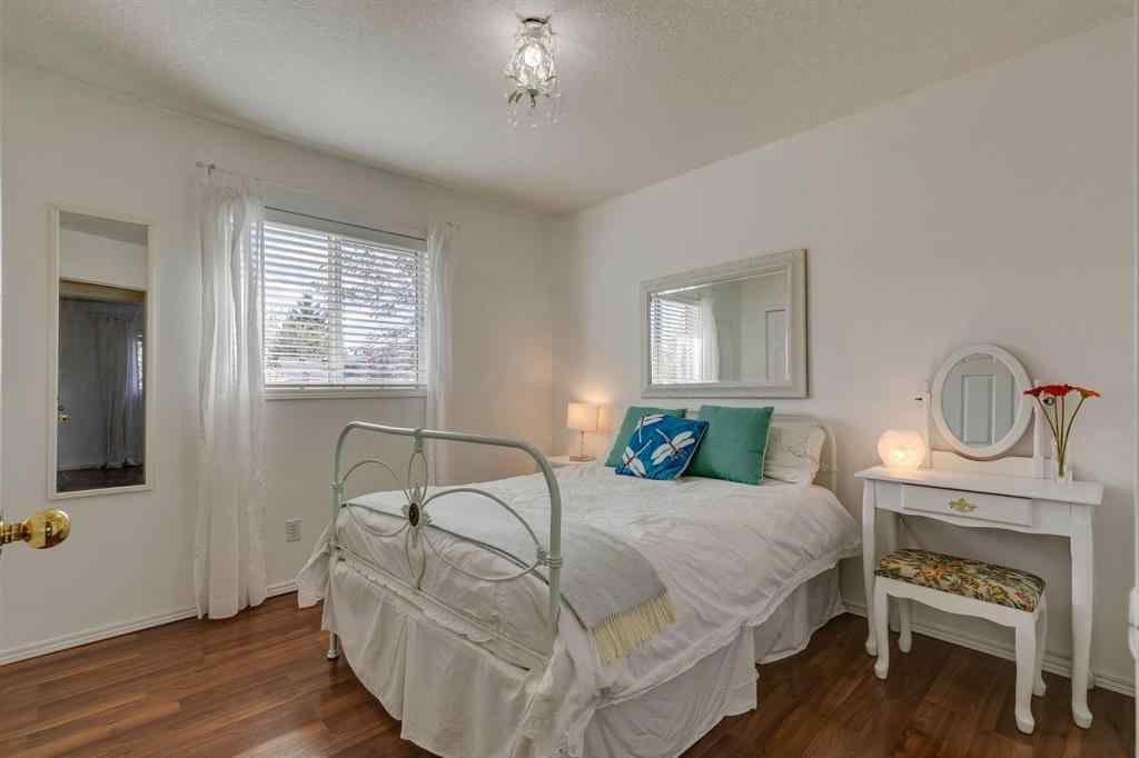 MLS® A2261578 - 1145 Sunlake Link SE in Sundance Calgary, Residential