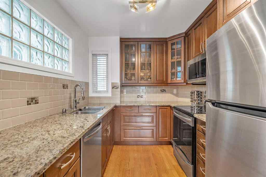 MLS® A2261580 - 1629 29 Avenue SW in South Calgary Calgary, Residential