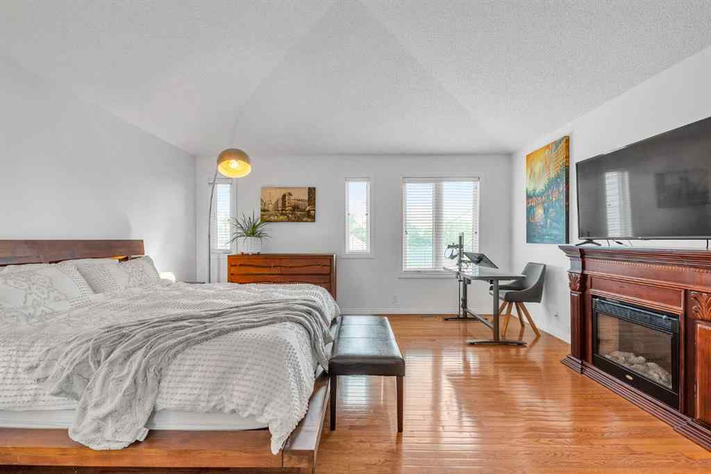 MLS® A2261580 - 1629 29 Avenue SW in South Calgary Calgary, Residential