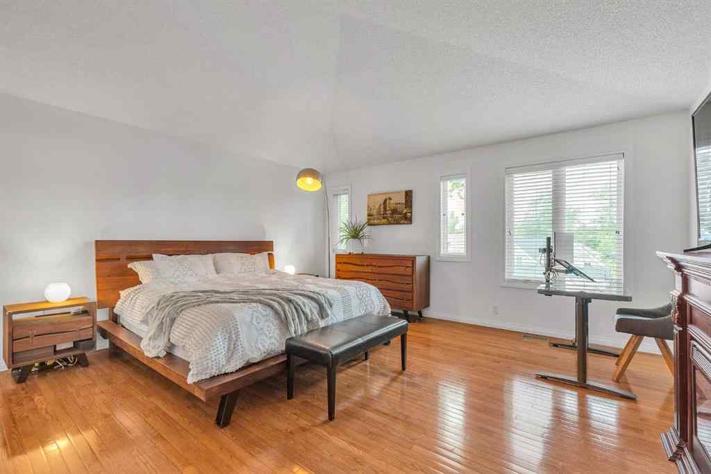 MLS® A2261580 - 1629 29 Avenue SW in South Calgary Calgary, Residential