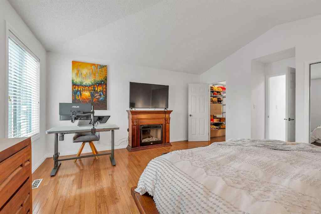 MLS® A2261580 - 1629 29 Avenue SW in South Calgary Calgary, Residential